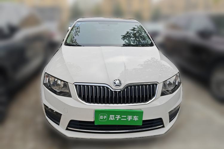 Used Skoda Octavia 2016 1.6L Manual Smart Drive Version