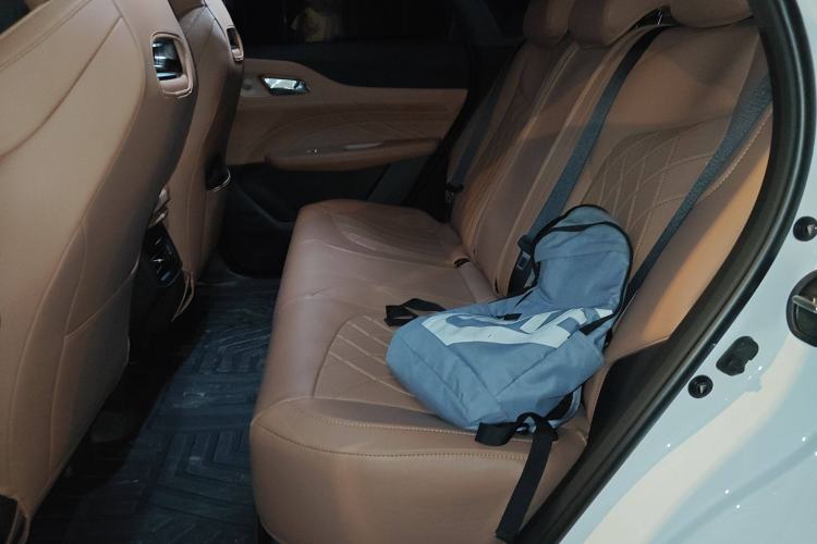 Used CHANGAN UNI-Z New Energy 2024 Blue Whale Smart Electric iDD 125km Beyond Edition
