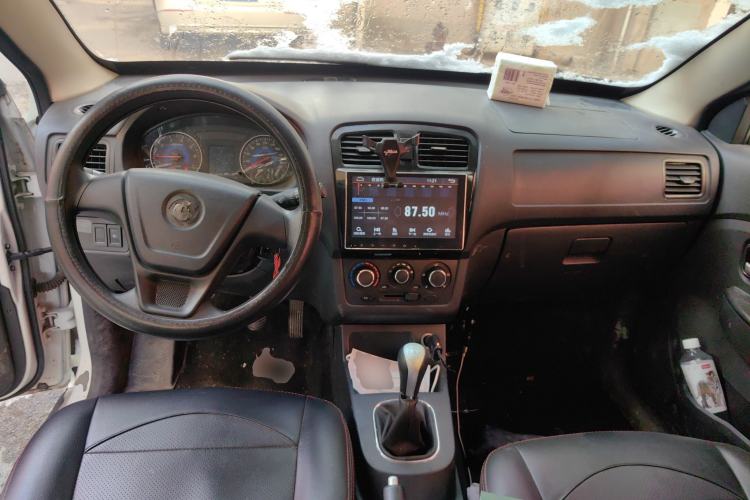 Used Dongfeng Fengon 370 2016 1.5L Manual Standard Model II 7 Seats
