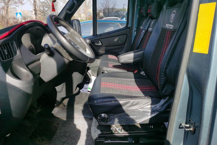 Used Foton Toano 2024 Tuyano Pro Multi-Function 2.0T Manual Rear-Drive Long Wheelbase Mid-Roof Design Single Rear Tire—Available in 5/6/7/9-Seater Configurations Left Front Seat