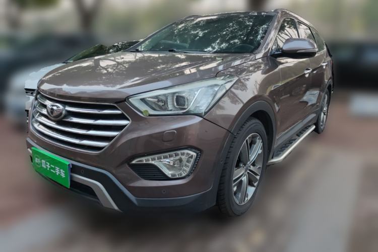 Used Hyundai Grand SantaFe 2013 3.0L 7-seat 4x4 Brown Interior Flagship Edition