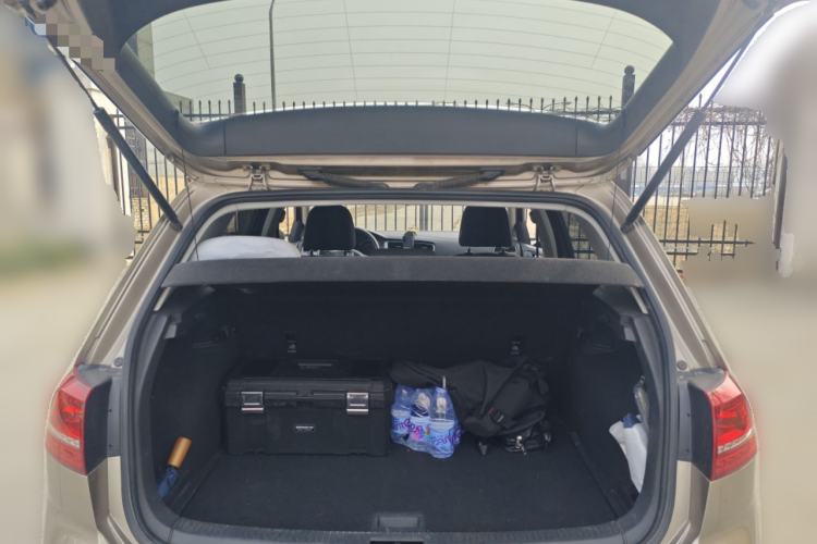 Used Volkswagen Golf 2015 1.6L Manual Fashion Edition Trunk