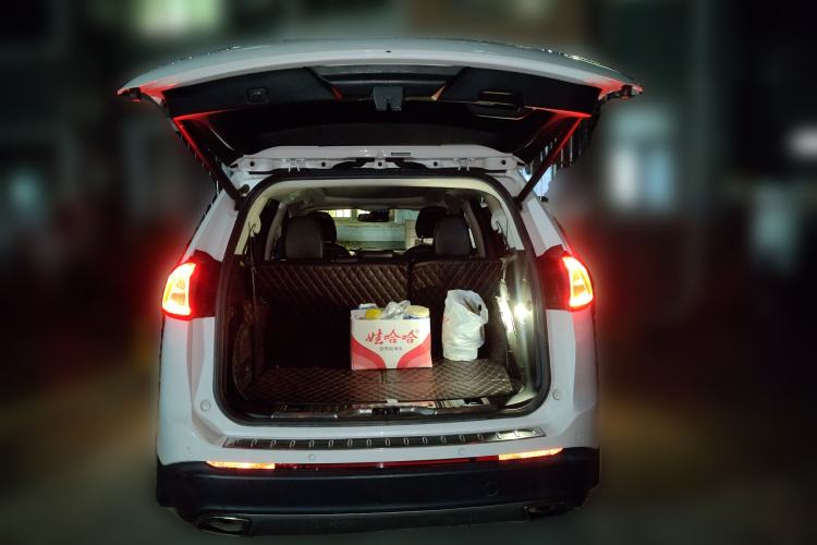 Used Ford Edge 2015 2.0T GTDi Two-Wheel-Drive High-Line Version