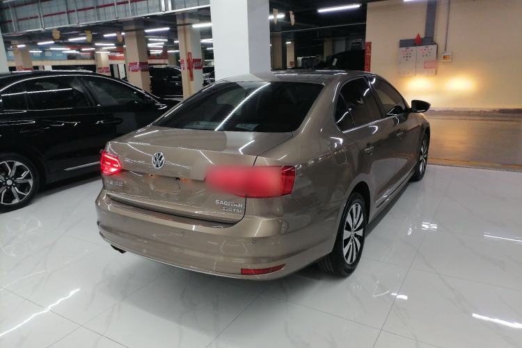 Used Volkswagen Sagitar 2017 230TSI Automatic Comfort Version
