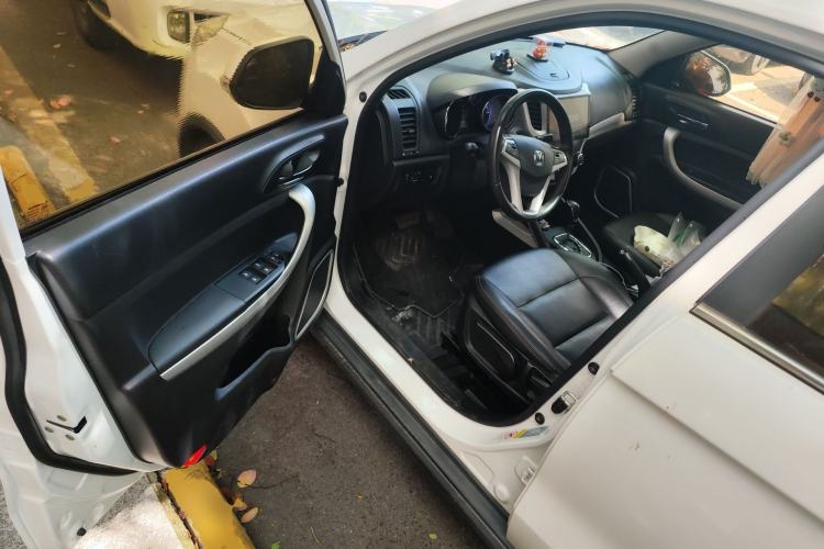 Used CHANGAN CS35 2016 1.6L Automatic Prestige Model China V Standard