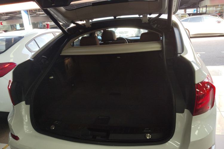 Used BMW 5 Series GT 2015 535i Leading Model