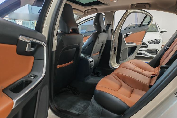 Used Volvo S60 2018 S60L T3 Smart Progress Edition Interior 3