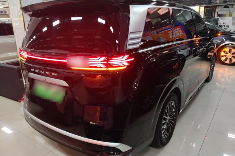 Used Denza D9 2024 DM-i 970 Luxury Model