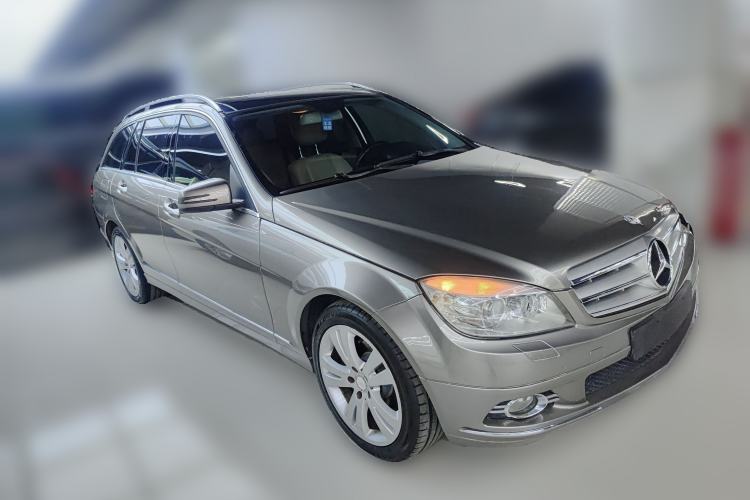 Used Mercedes-Benz C-Class 2010 C 300 Estate Front Right 45 Deg