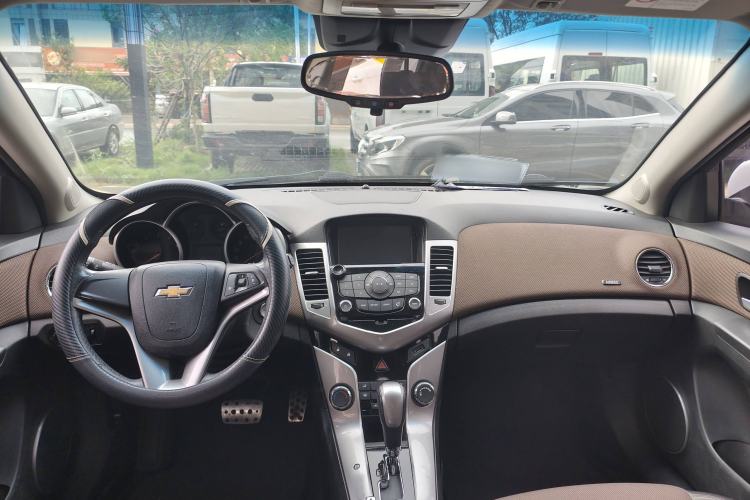 Used Chevrolet Cruze 2013 Hatchback 1.6L Automatic Luxury Model