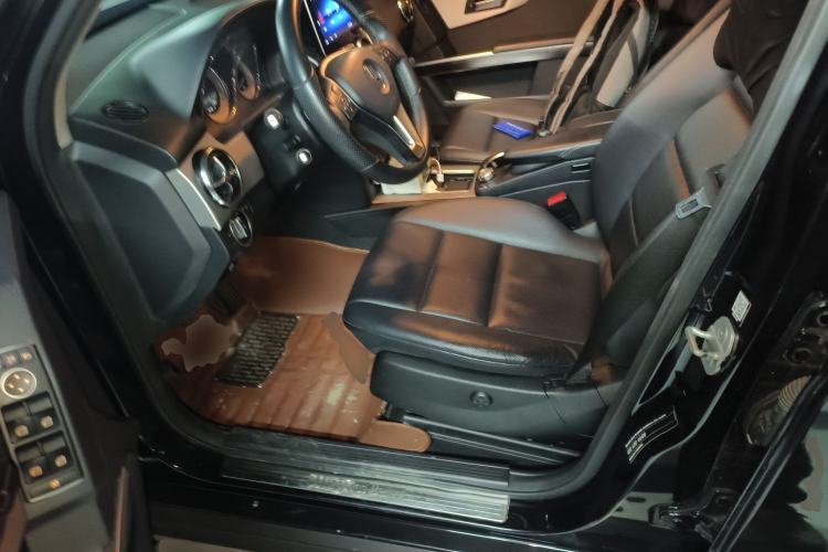 Used Mercedes-Benz GLK-Class 2013 GLK 300 4MATIC Dynamic Sunroof Model
