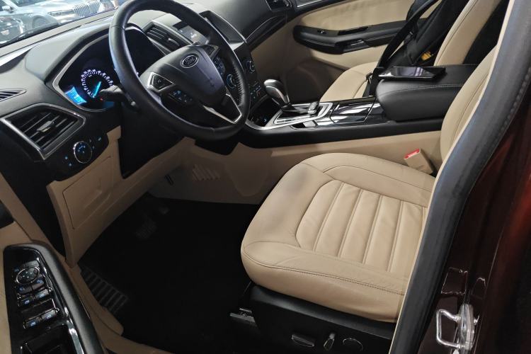 Used Ford Edge 2016 EcoBoost 245 Two-Wheel-Drive Titanium 7-Seater