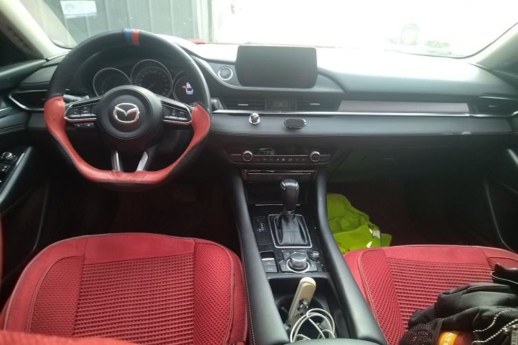 Used Mazda Atenza 2020 2.0L Blue Sky Luxury Edition Center Console