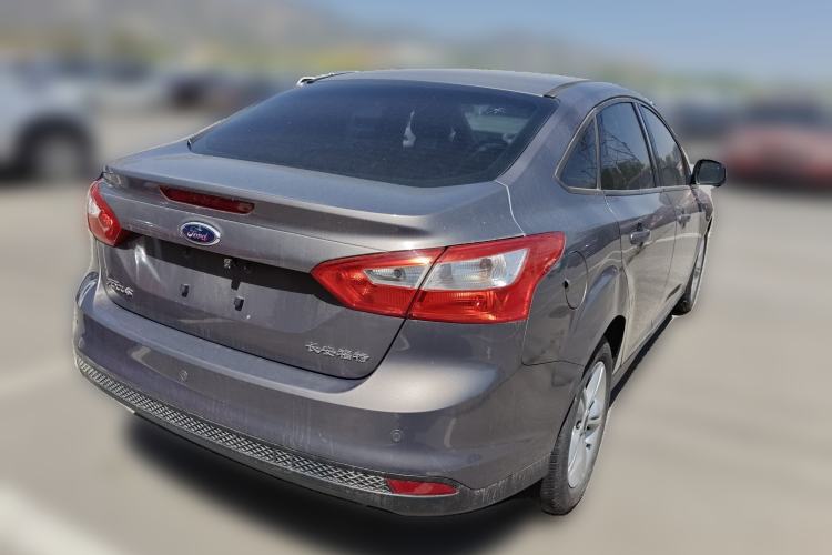 Used Ford Focus 2012 Sedan 1.6L Automatic Fashion Edition
