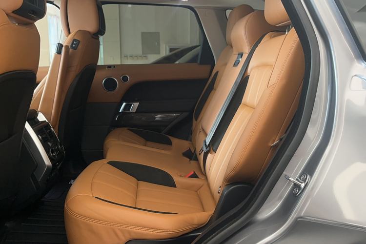 Used Land Rover Range Rover Sport 2022 3.0 L6 YAO Black Edition
