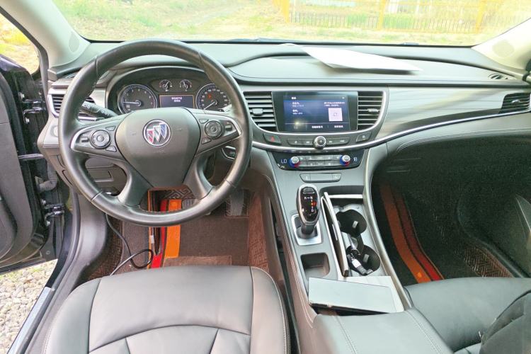 Used Buick LaCrosse 2022 552T Luxury Version Center Console