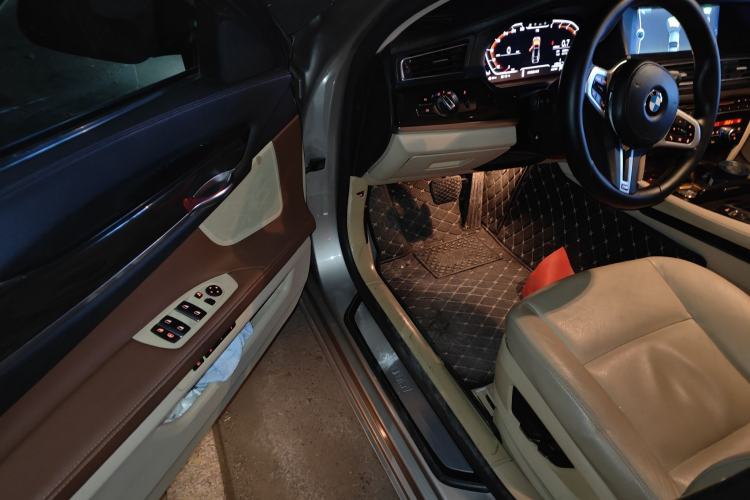 Used BMW 7 Series 2011 730Li Elegant Model
