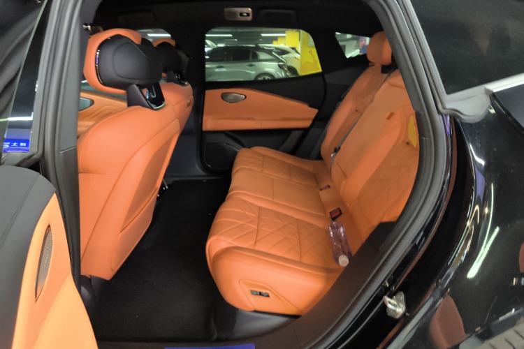 Used Lynk & Co Lynk & Co 10 EM-P 2025 Model 120 Four-Wheel Drive Ultra
