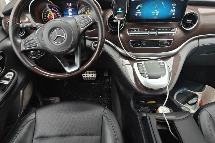 Used Mercedes-Benz V-Class 2021 V 260 Avantgarde Edition