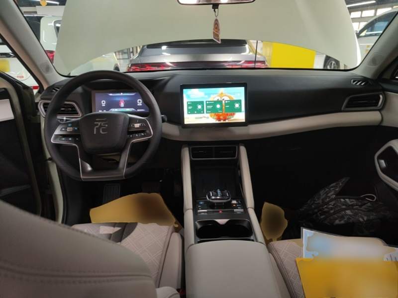 Used BYD Yuan UP 2024 401 km Active Version — 9
