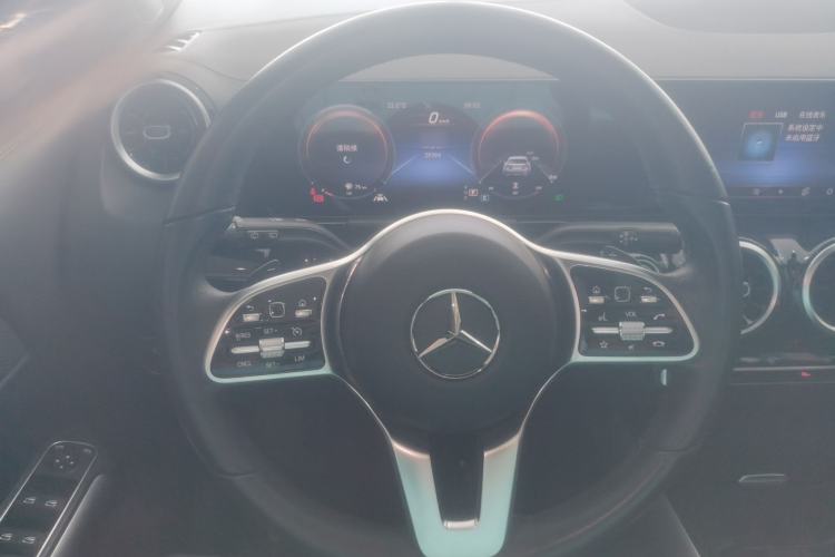 Used Mercedes-Benz GLA 2022 Second Facelift GLA 200 Steering Wheel