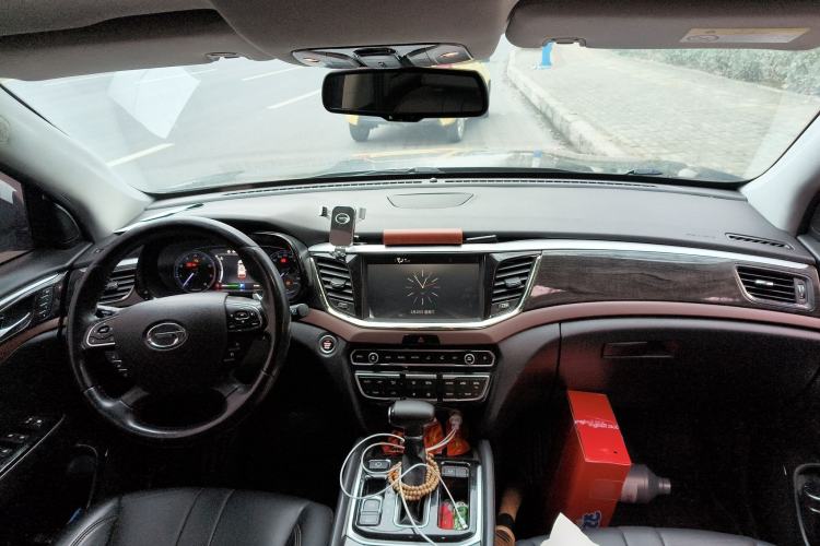 Used GAC Trumpchi GS8 2017 320T Two-Wheel Drive Luxury Smart Connectivity Version (7 Seats)