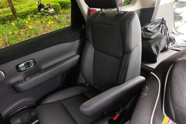 Used Leapmotor C16 2024 Range-Extended 200 Smart Enjoyment Edition Left Rear Seat