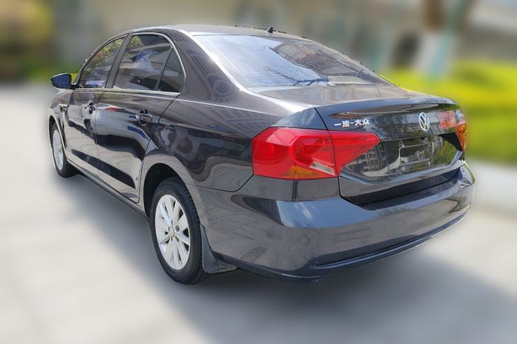 Used Volkswagen Jetta 2017 1.4L Manual Fashion Edition
