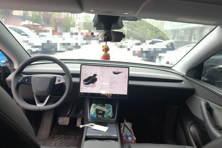 Used Tesla Model Y 2025 Rear-Wheel-Drive Version