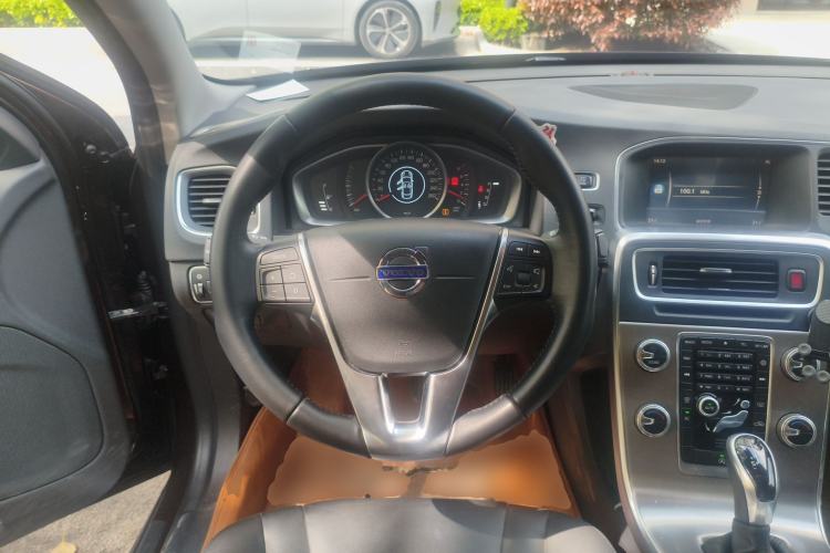 Used Volvo S60 2017 S60L T3 Smart Upgrade Edition Steering Wheel