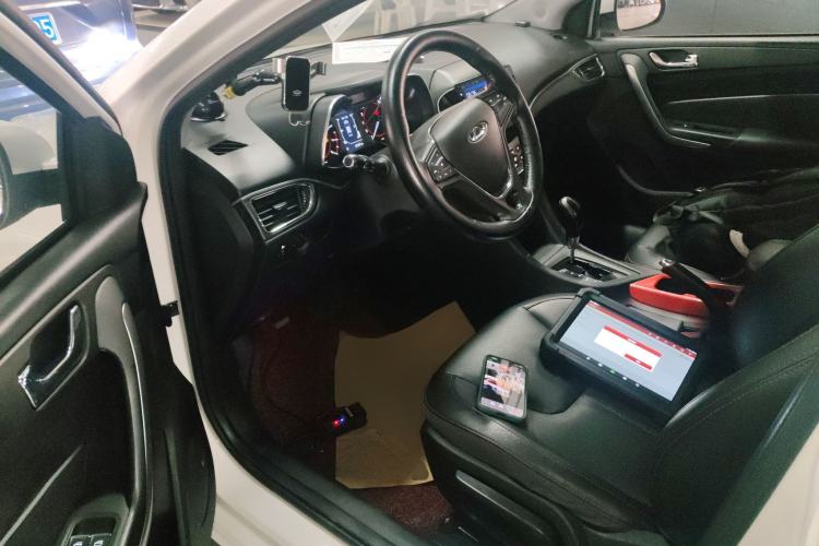 Used Chery Arrizo 5 2016 1.5L CVT Trendsetting Edition
