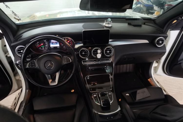 Used Mercedes-Benz GLC 2016 GLC 260 4MATIC Dynamic Edition
