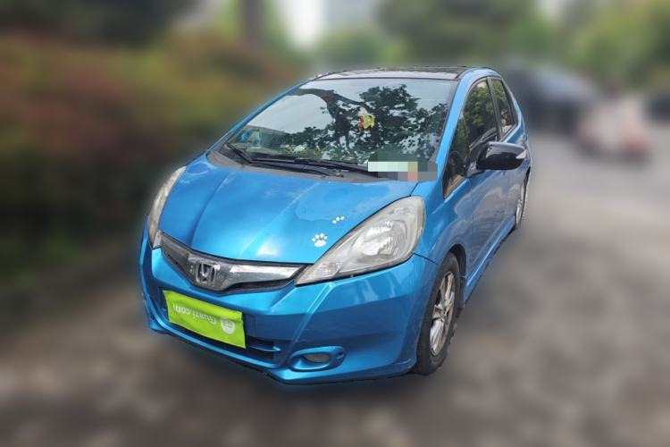 Used Honda Fit 2011 1.5L automatic panoramic sunroof version