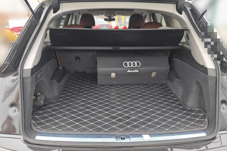 Used Audi Q7 2023 45 TFSI quattro S line Sport model