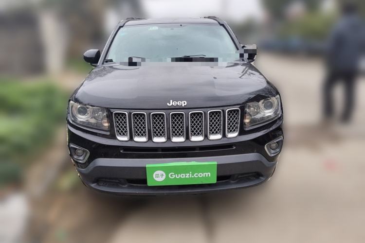 Used Jeep Compass 2014 2.4L four-wheel drive luxury version
