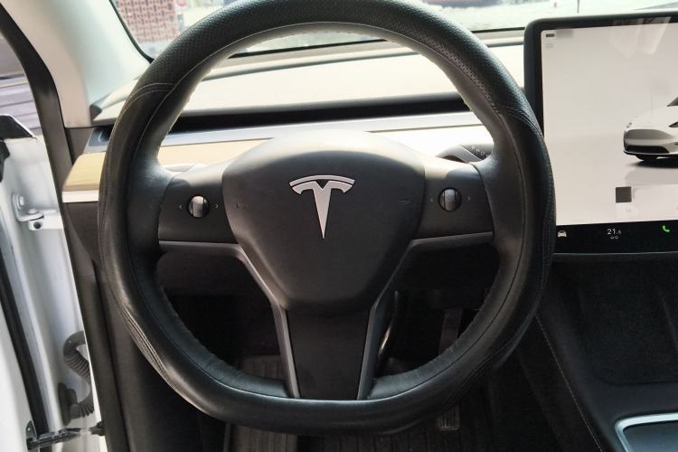 Used Tesla Model Y 2022 Rear-Wheel-Drive Version