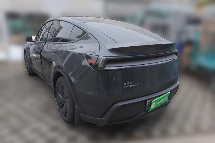 Used Tesla Model Y 2025 Rear-Wheel-Drive Version
