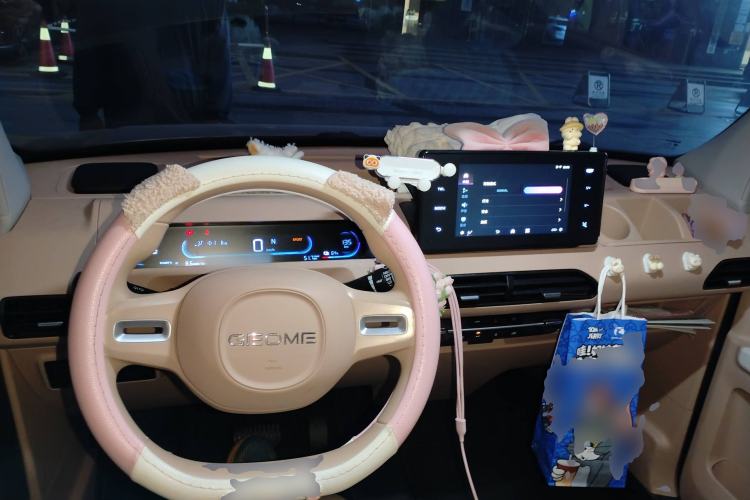 Used Geely Galaxy Panda 2023 Panda Mini 200km Endurance Bear