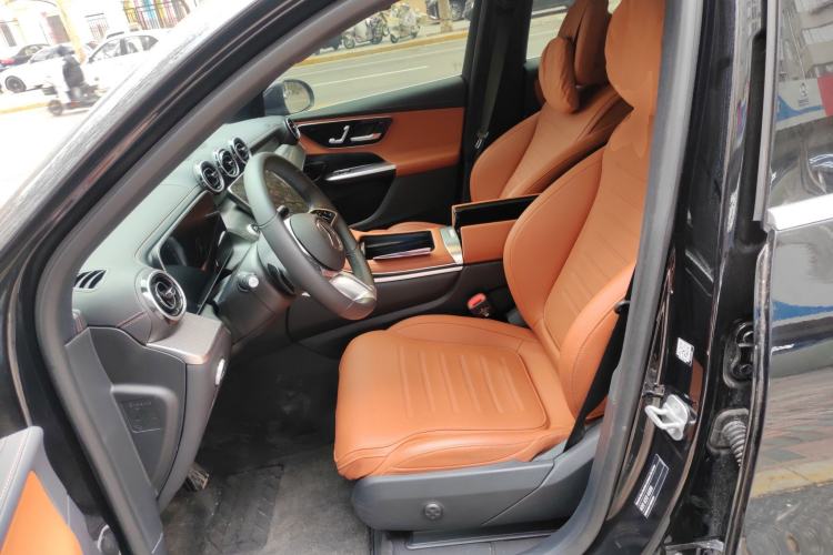 Used Mercedes-Benz GLC 2025 GLC 260 L 4MATIC Dynamic Edition