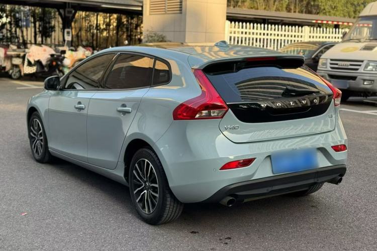 Used Volvo V40 2017 T3 Zhiyi Edition