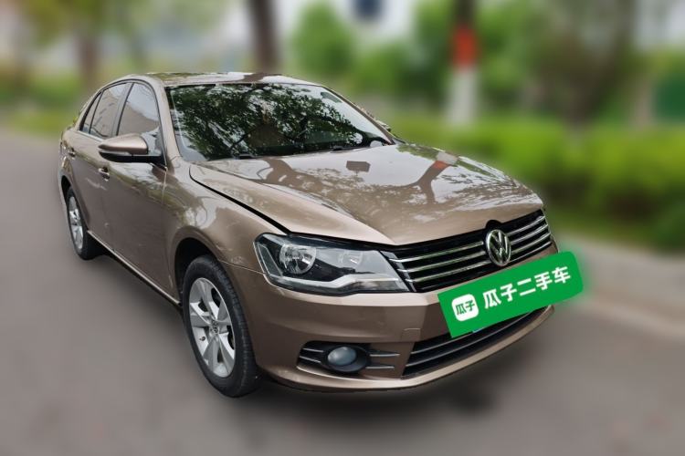 Used Volkswagen Bora 2014 1.6L Manual Comfort Model Front Right 45 Deg