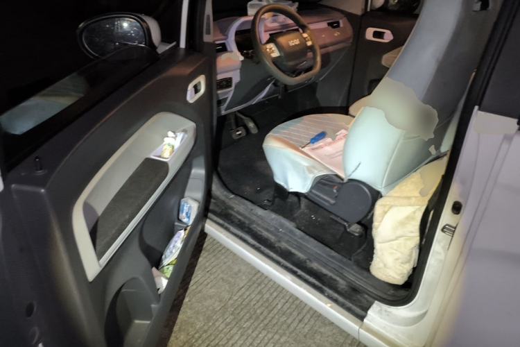 Used Chery QQ Ice Cream 2022 170km Sundae Phosphate Lithium-Ion