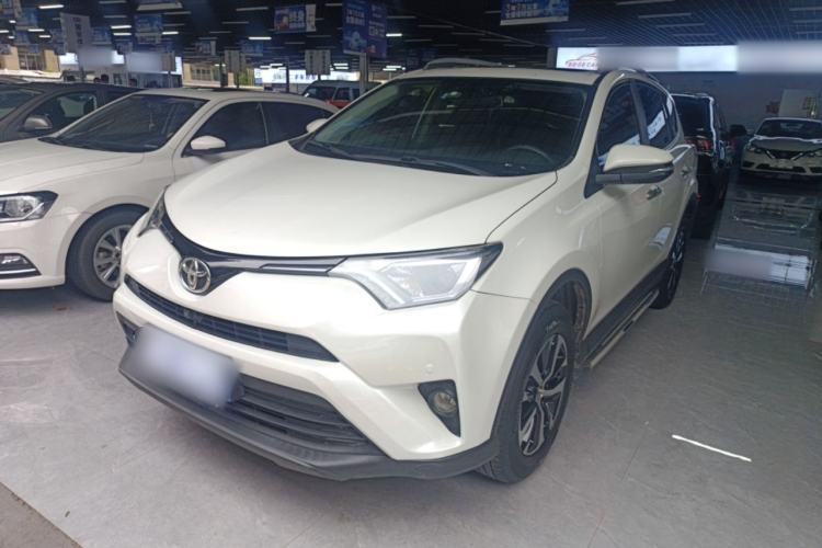 Used Toyota RAV4 2016 2.0L CVT Two-Wheel Drive Fashion Edition China V Standard