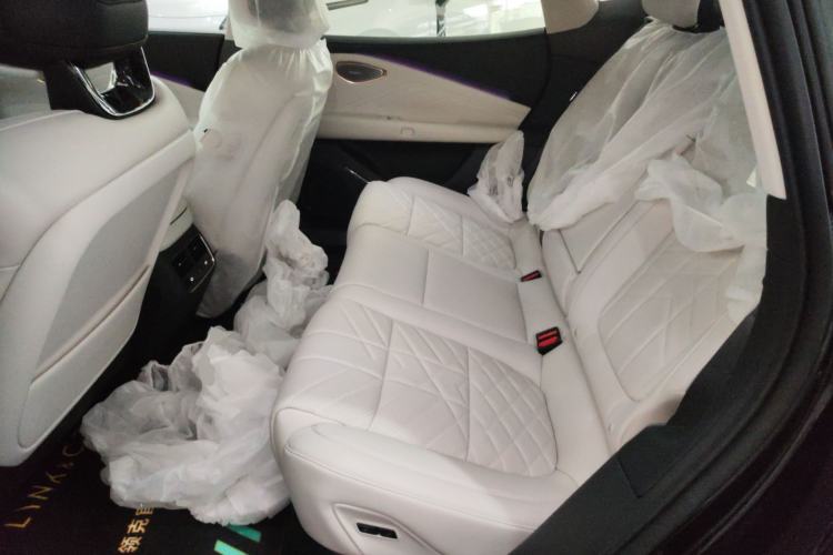 Used Lynk & Co 10 EM-P 2025 Model 120 Four-Wheel Drive Ultra Left Rear Seat