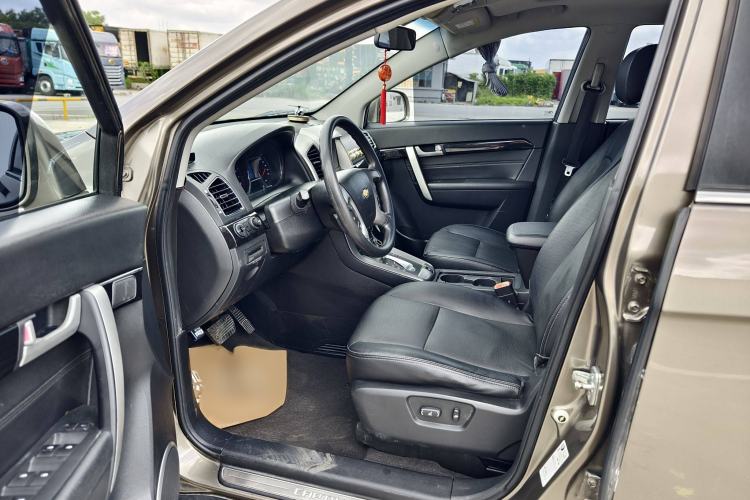 Used Chevrolet Captiva 2015 2.4L Two-Wheel Drive Urban Version 7 Seats