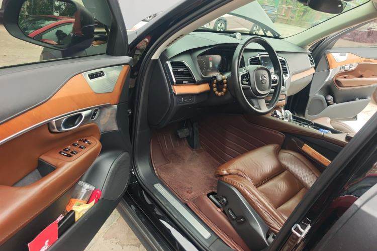 Used Volvo XC90 New Energy 2019 E-Drive Hybrid T8 Luxury Edition 7-Seater China V Standard Driver Seat