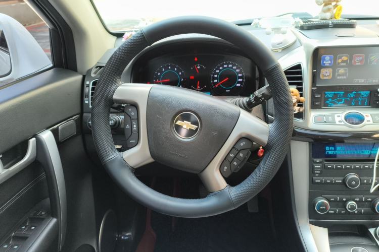 Used Chevrolet Captiva 2014 2.4L 4x4 Flagship Edition 7 Seats
