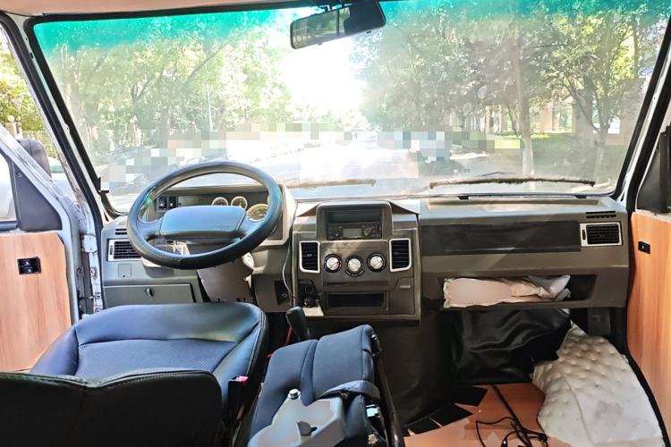 Used Iveco Daily 2012 2.5T-A35 Logistics Version 1 Mid-Roof
