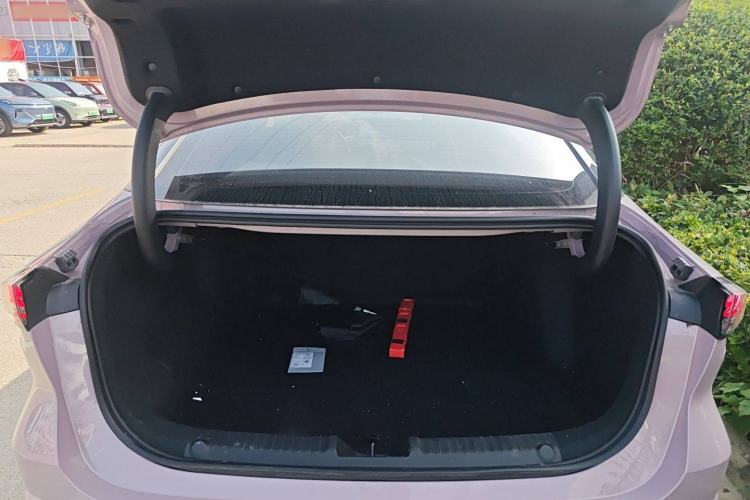 Used Geely Galaxy L6 2024 125km Creative Edition
