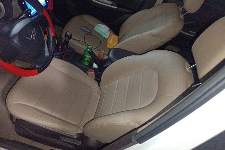 Used Wuling Hongguang 2019 1.5L S Comfort Edition China VI LAR Left Front Seat